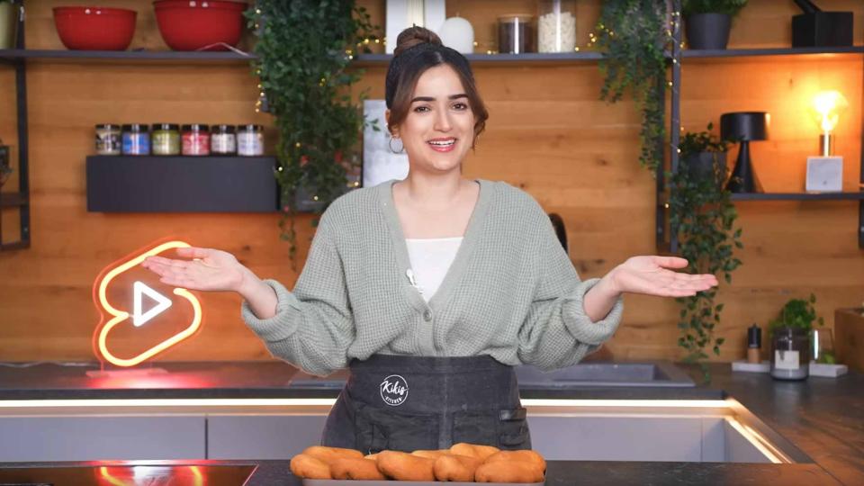 Gründerin Kiki Aweimer in ihrem Küchenstudio